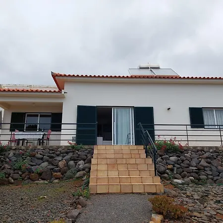 'casa Do Gabriel' Spacious Madeirian With Private Garden And Ocean View Vakantiehuis *